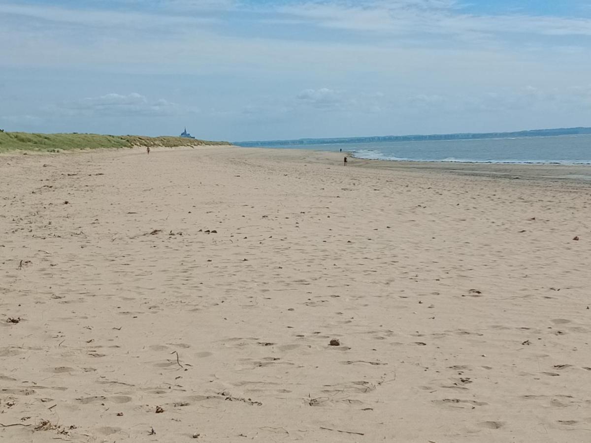 Gite Les Bambous En Baie Du Mont St Michel Dragey Dış mekan fotoğraf